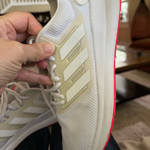 Adidas shoes size 7.5 - Picture 3 of 7